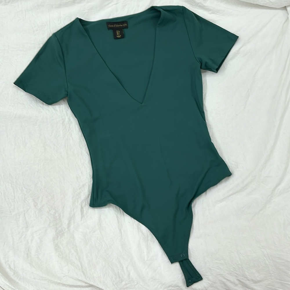 Material like lycra that adapts to the body new